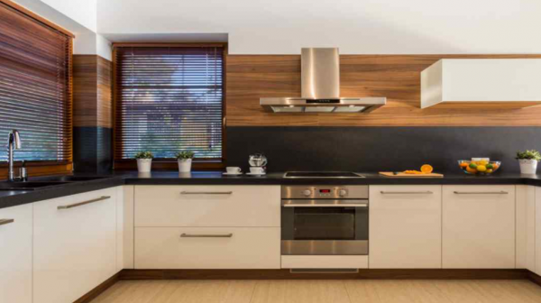 Pilihan Warna Coklat dan Beige pada Dinding